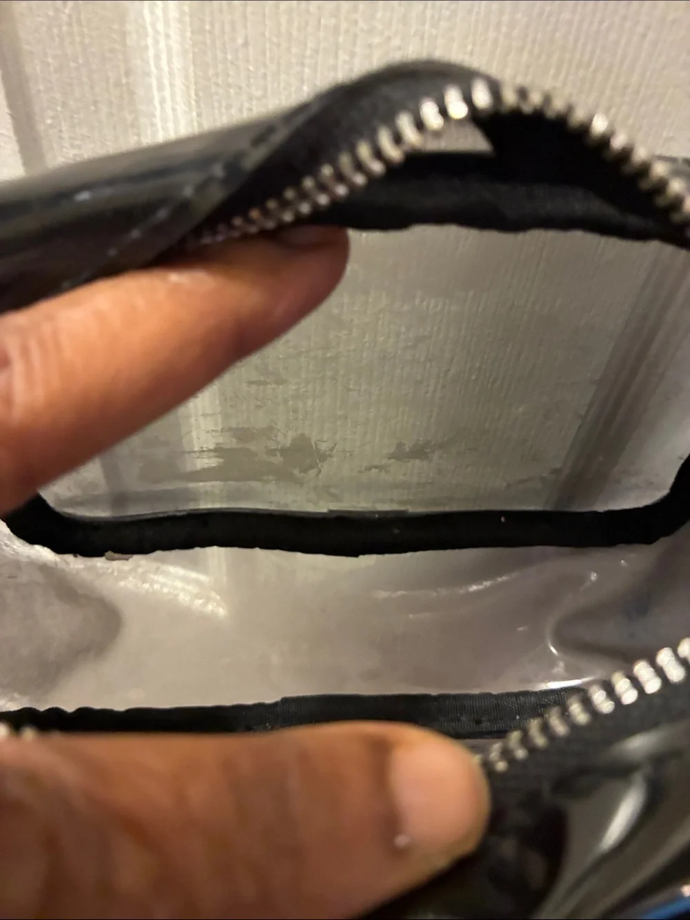 Black clear Crossbody Sleek Shoulder Bag w/removable straps. Stadium approved